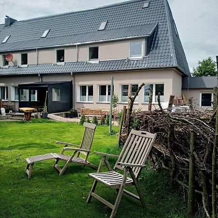 Ferienwohnung-Im-Karolinenkoog-Erholung-Zwischen-Feld-Und-Deich エクステリア 写真